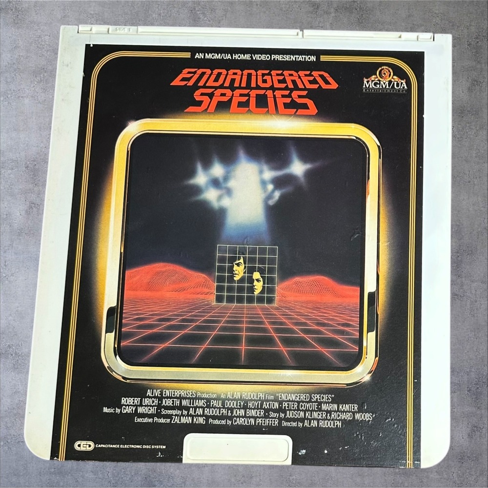 MGM/UA Endangered Species CED Video‎ Disc Movie White Sci-Fi Thriller 1982